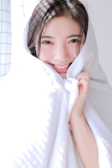 汪小菲离婚后首现身